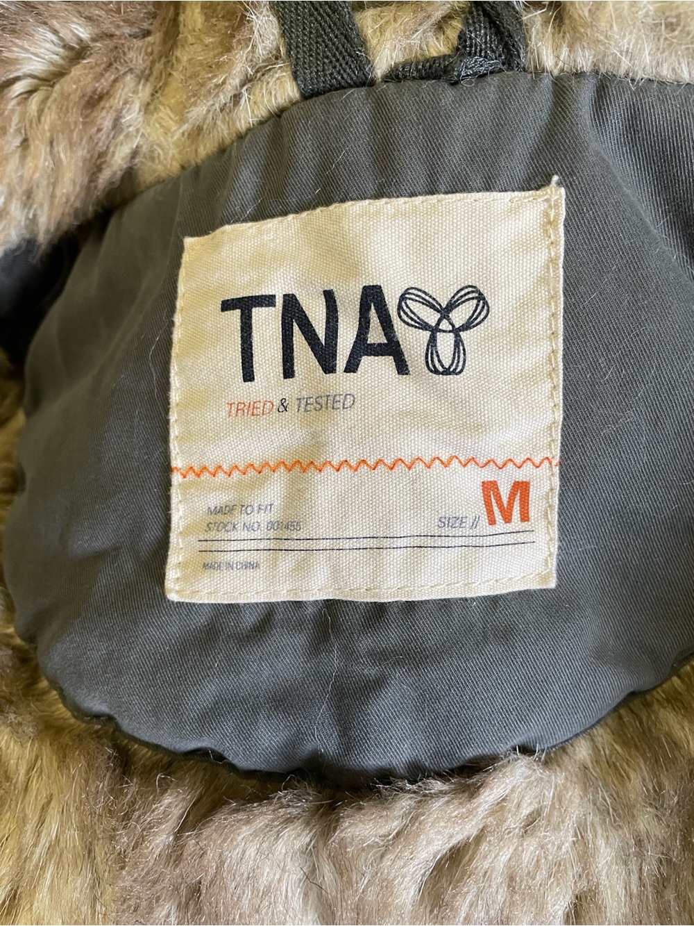 EUC Aritzia TNA Women's Platoon faux fur lined Hooded Utility Jacket - Gray - Picture 5 of 16